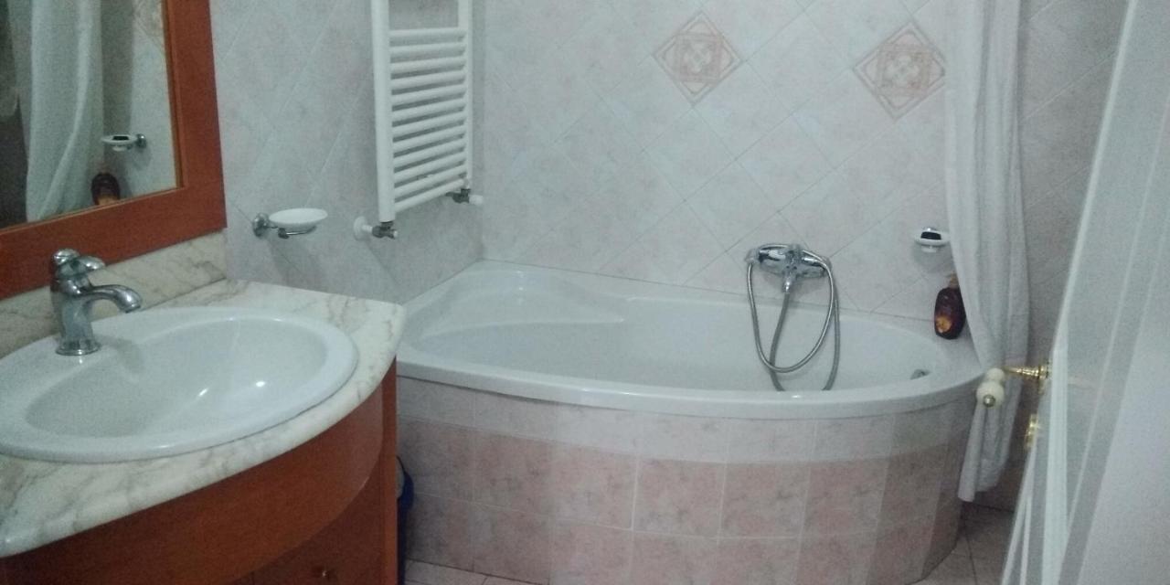 Crispi Accomodation B&B Катания Екстериор снимка