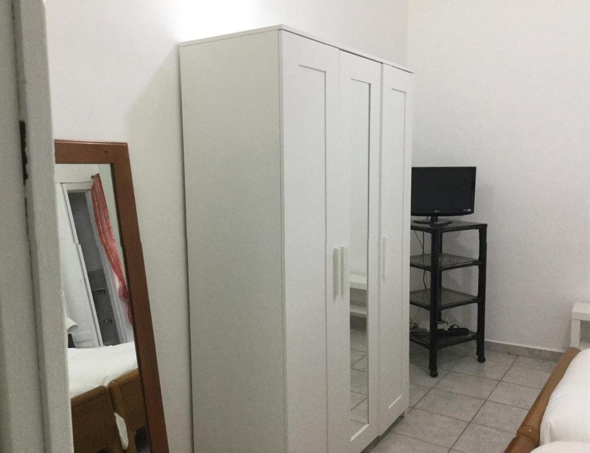 Crispi Accomodation B&B Катания Екстериор снимка