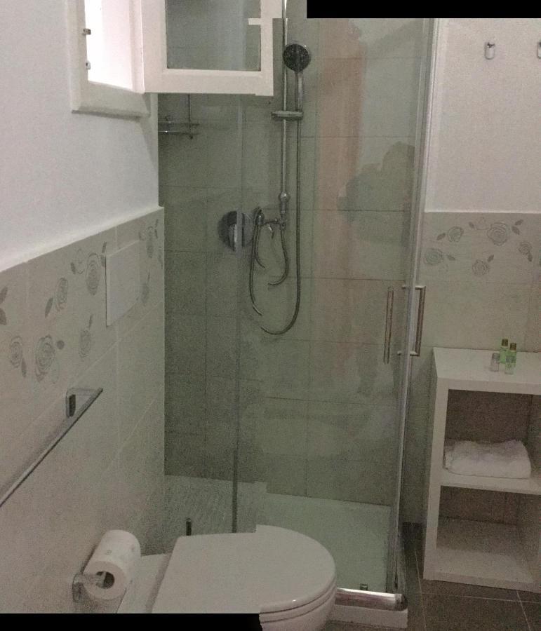 Crispi Accomodation B&B Катания Екстериор снимка