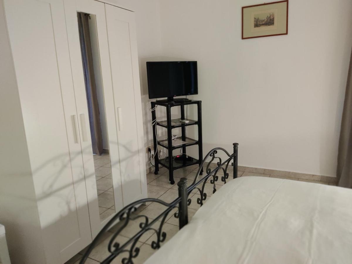 Crispi Accomodation B&B Катания Екстериор снимка